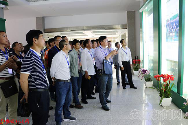 尽心工程——镇宁自治县2017年农村干部寿光农村经济发展培训班2.JPG 尽心工程——镇宁自治县2017年农村干部寿光农村经济发展培训班2.JPG