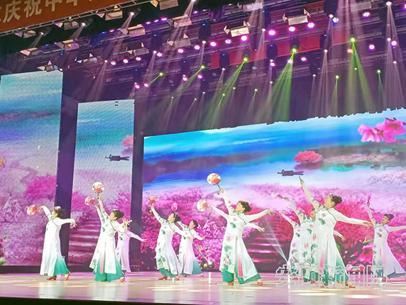我市举行老同志“庆祝中华人民共和国成立70周年”文艺汇演2
