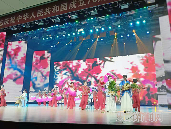 我市举行老同志“庆祝中华人民共和国成立70周年”文艺汇演3
