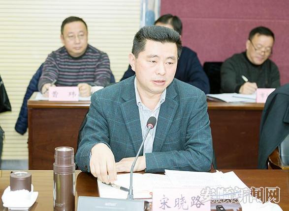 市长讲话.jpg 市长讲话.jpg