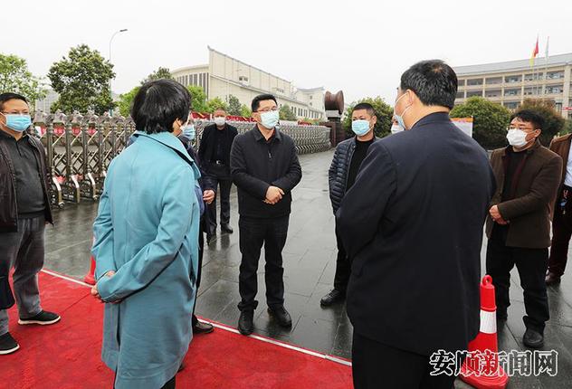 关岭民族高级中学.jpg