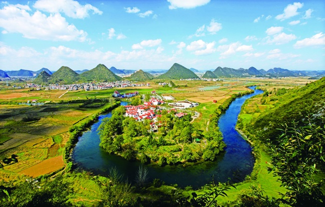平坝区美丽乡村小河湾全景（卢维 摄）.jpg