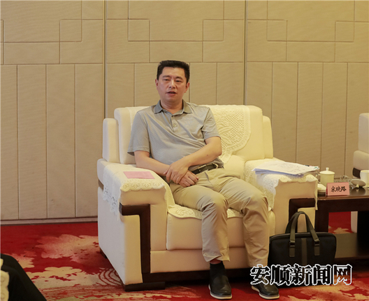 B1E7FBC9-01CD-4510-AB39-E3414668C9B0_IMAGE_9_LOW_0