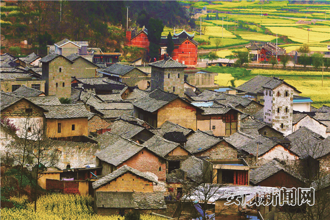 3：组照：作品：《商屯古村本寨》，拍摄于西秀本寨：作者：吴忠贤：电话：15117777445