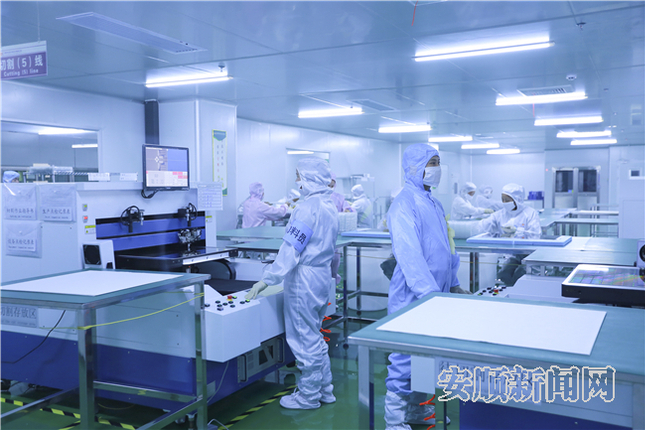 贵州华旭光电技术有限公司生产项目 陈婷摄 (1)