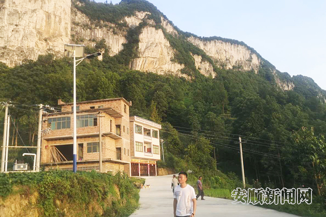 银山村通组路