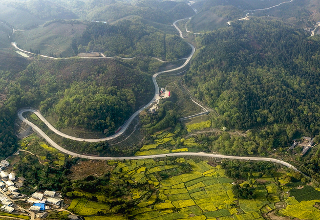 屯堡旅游大道 卢维 摄 (1).jpg