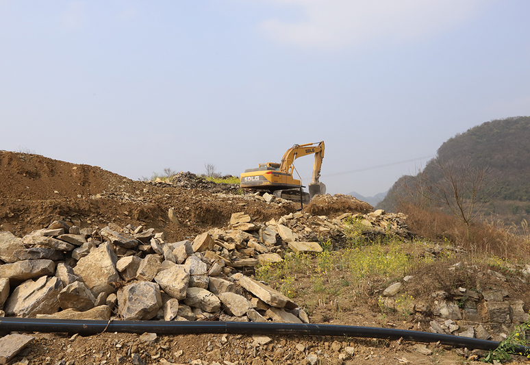 天兴村高标准农田及“旱改水”项目建设现场.JPG