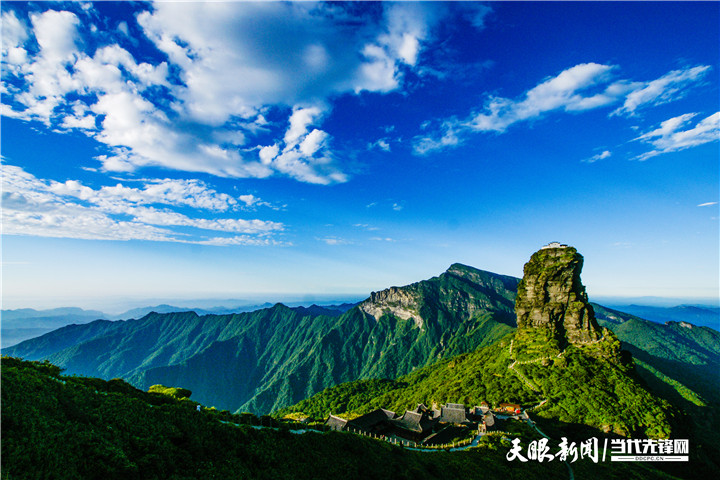 铜仁——梵净山。何远志  摄.jpg