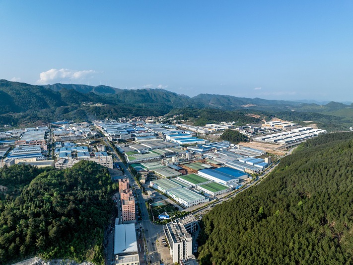 龙里经济开发区高新技术产业园一角。龙里经济开发区供图.jpg