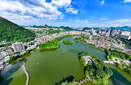 六盘水凤池园风光。贵州日报天眼新闻记者 尚宇杰 摄