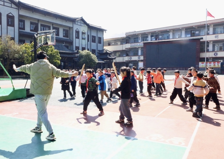 西秀区旧州小学：非遗地戏进课堂 传统文化-FZ1002591621.jpg