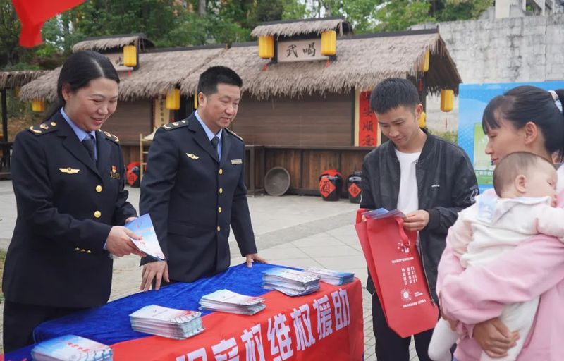 我市多措并举开展知识产权周宣传活动 -FZ1002637612.jpg