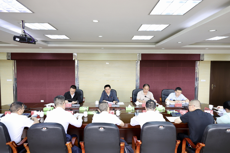 陈健主持召开座谈会.jpg