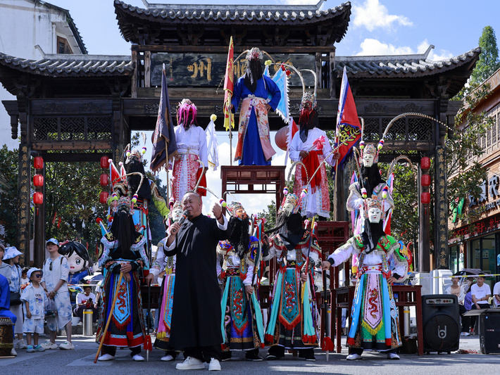 地戏表演3-FZ10021032360.jpg