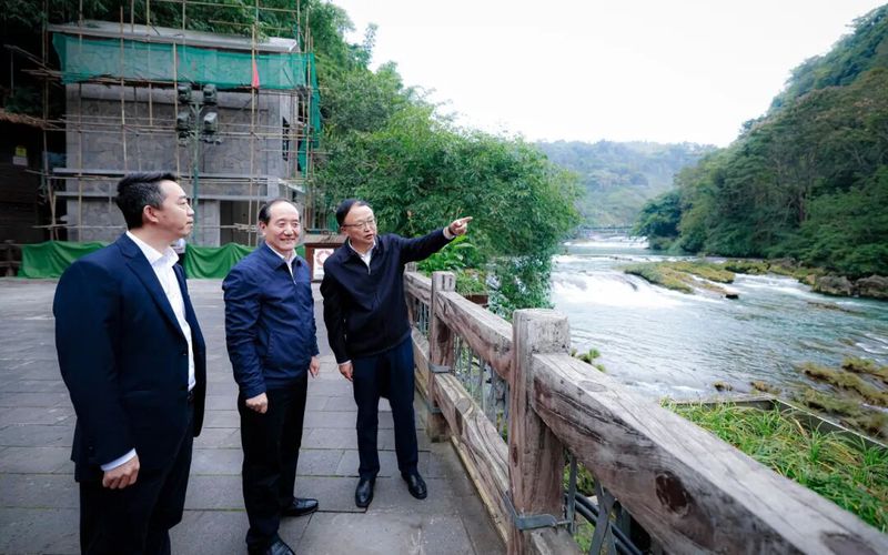 _O3A0410 铜鼓广场-FZ10021285584_副本.jpg