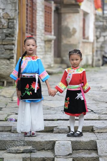 屯堡儿童装 李立洪 摄.jpg