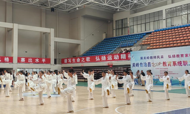 开赛前表演-FZ1002132025.jpg