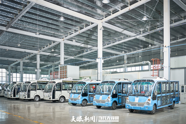 17412356092500.jpg 2 贵州忠辉观光车产品。.jpg