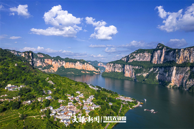 17420759392950.jpg 黔西市新仁乡化屋村山水、民居美如画。史开心DJI_0933.jpg