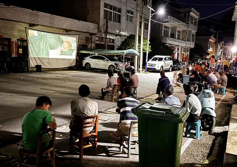 银幕映村寨 光影助振兴——紫云县公益电影-FZ10021031803.jpg