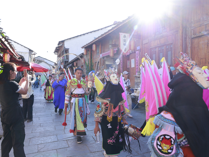 地戏巡游-FZ10021032366.jpg